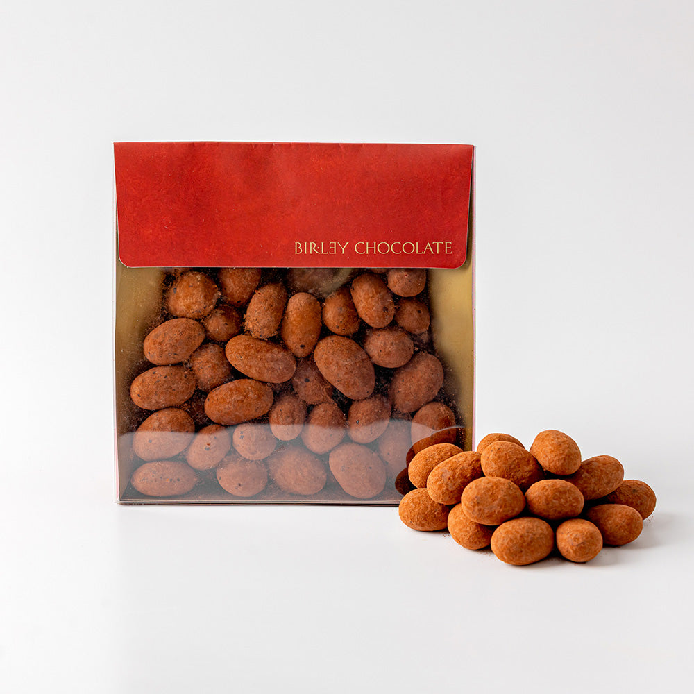 Chocolate Almonds (200gr)