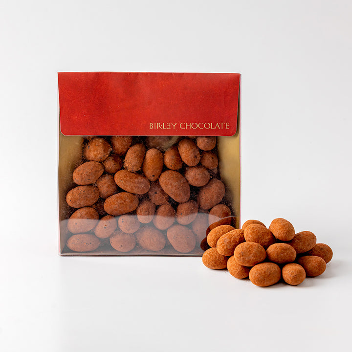 Chocolate Almonds (200gr)