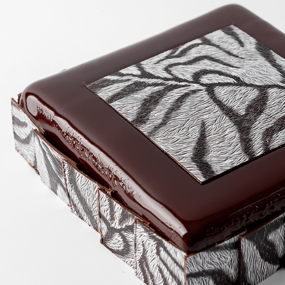 Large Caramel & Chocolate Cake