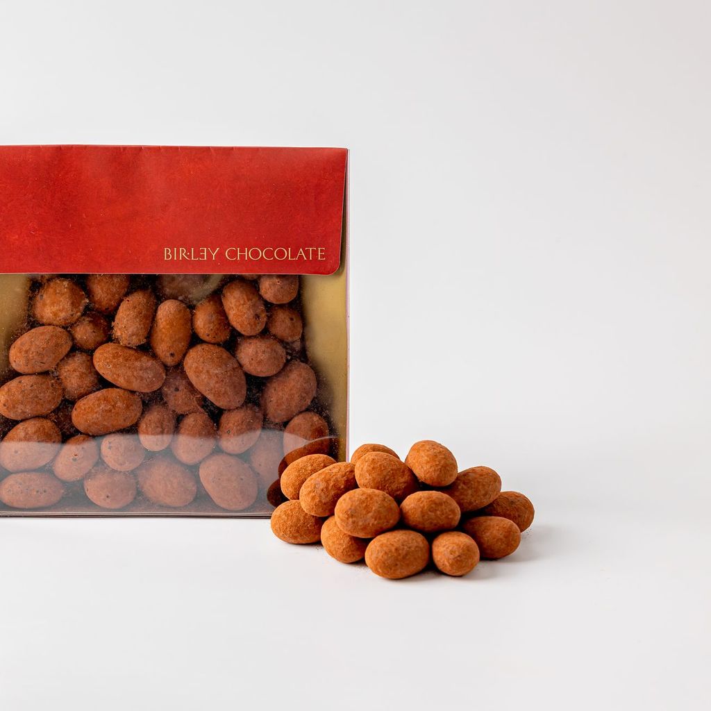 Chocolate Almonds (200gr)
