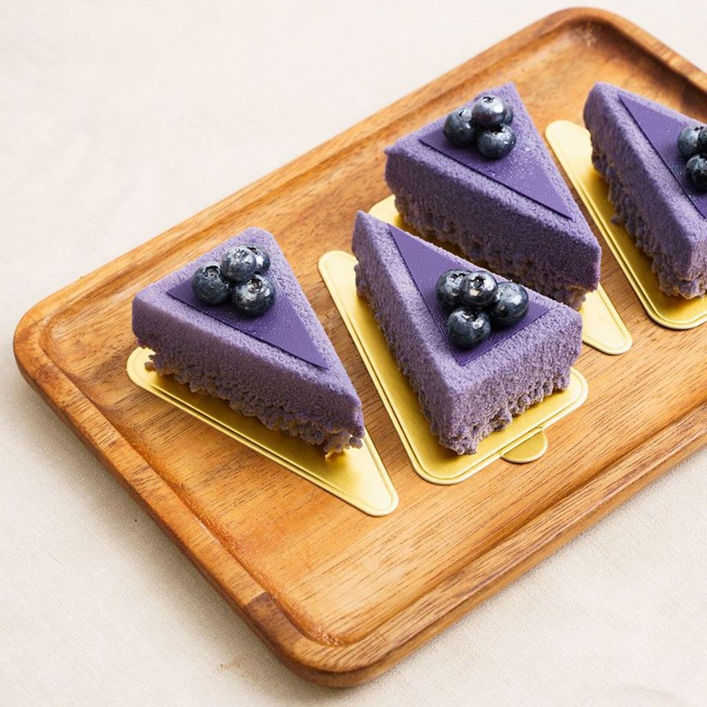 Medium Vegan Blueberry Cake